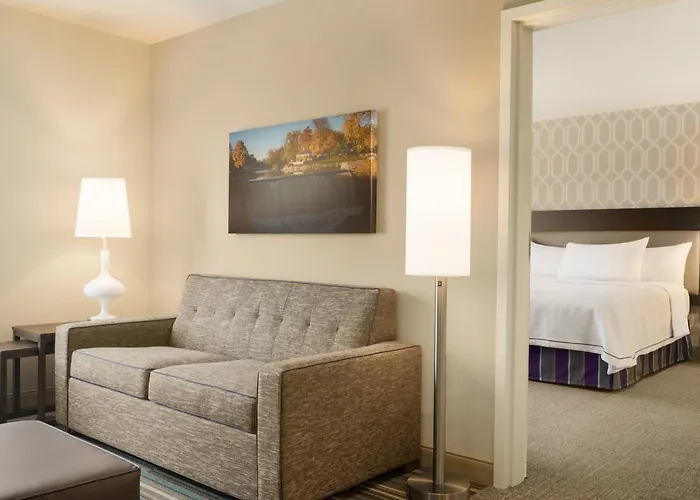Home2 Suites By Hilton Menomonee Falls Milwaukee