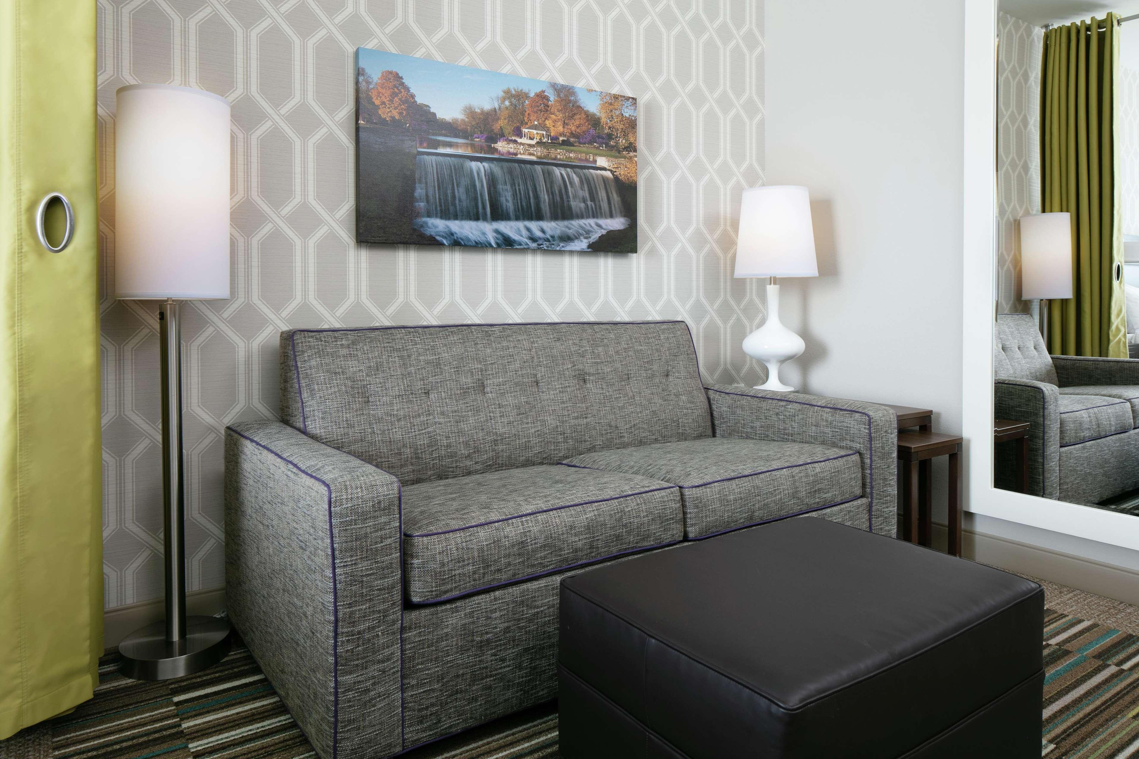 Home2 By Hilton Milwaukee