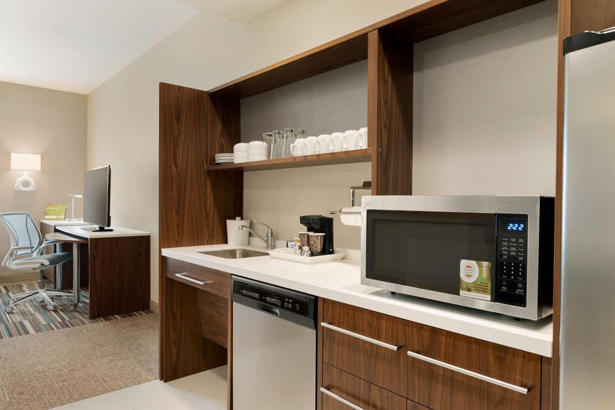 Home2 By Hilton Milwaukee