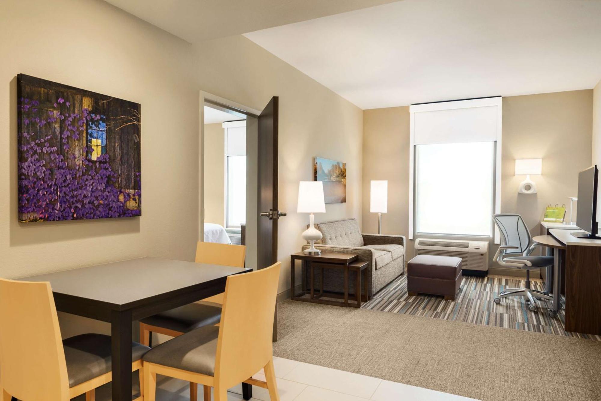 Hotel Home2 By Hilton Milwaukee Menomonee Falls